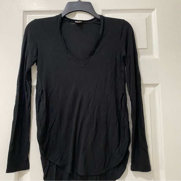 Artizia Wilfred Tulip Hem V Neck Long Sleeve Top - Picture 2 of 7